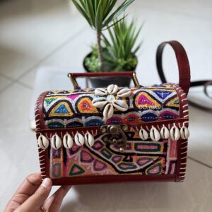 VIO BANJARA SLING BAG PINK PETI