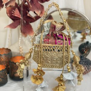 AARA 3 Batwa Bag Gold Edition