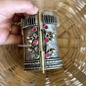 Nidyana 1 ghughroo Afghan Kada