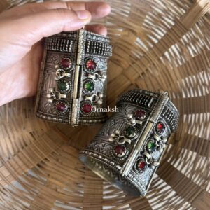 Aakanshi Afghan Kada pair