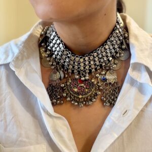 akioski Afghan choker