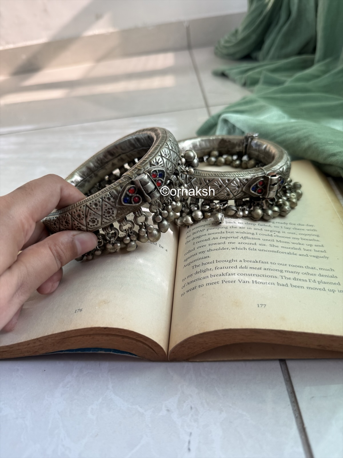 ROSELLE VINTAGE ANKLETS PAIR