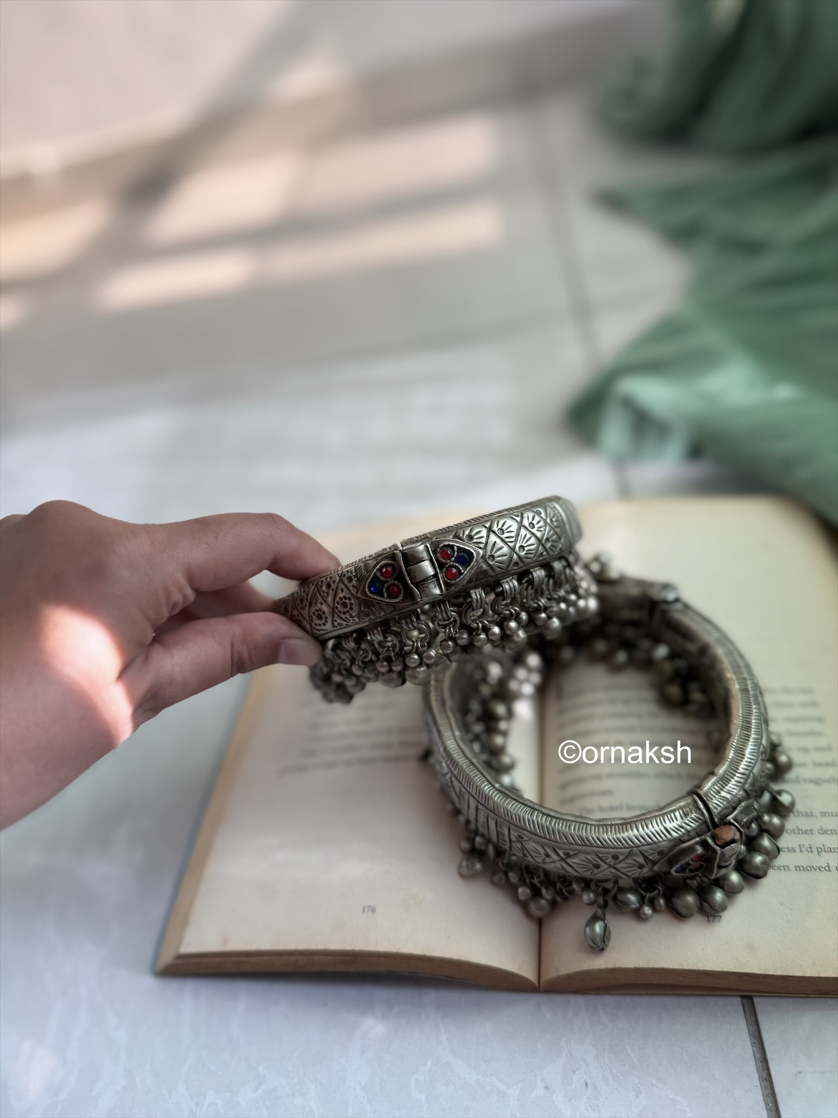 ROSELLE VINTAGE ANKLETS PAIR - Image 4