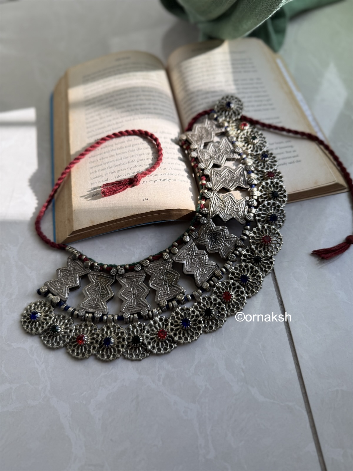 BIJOU AFGHAN CHOKER