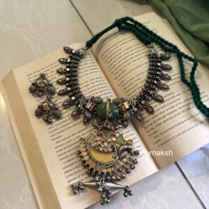 VEYA VINTAGE GLASS NECKLACE 2.0